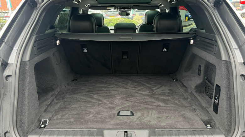 Land Rover Range Rover Sport 3.0 D300 Dynamic SE 5dr Auto Diesel Estate